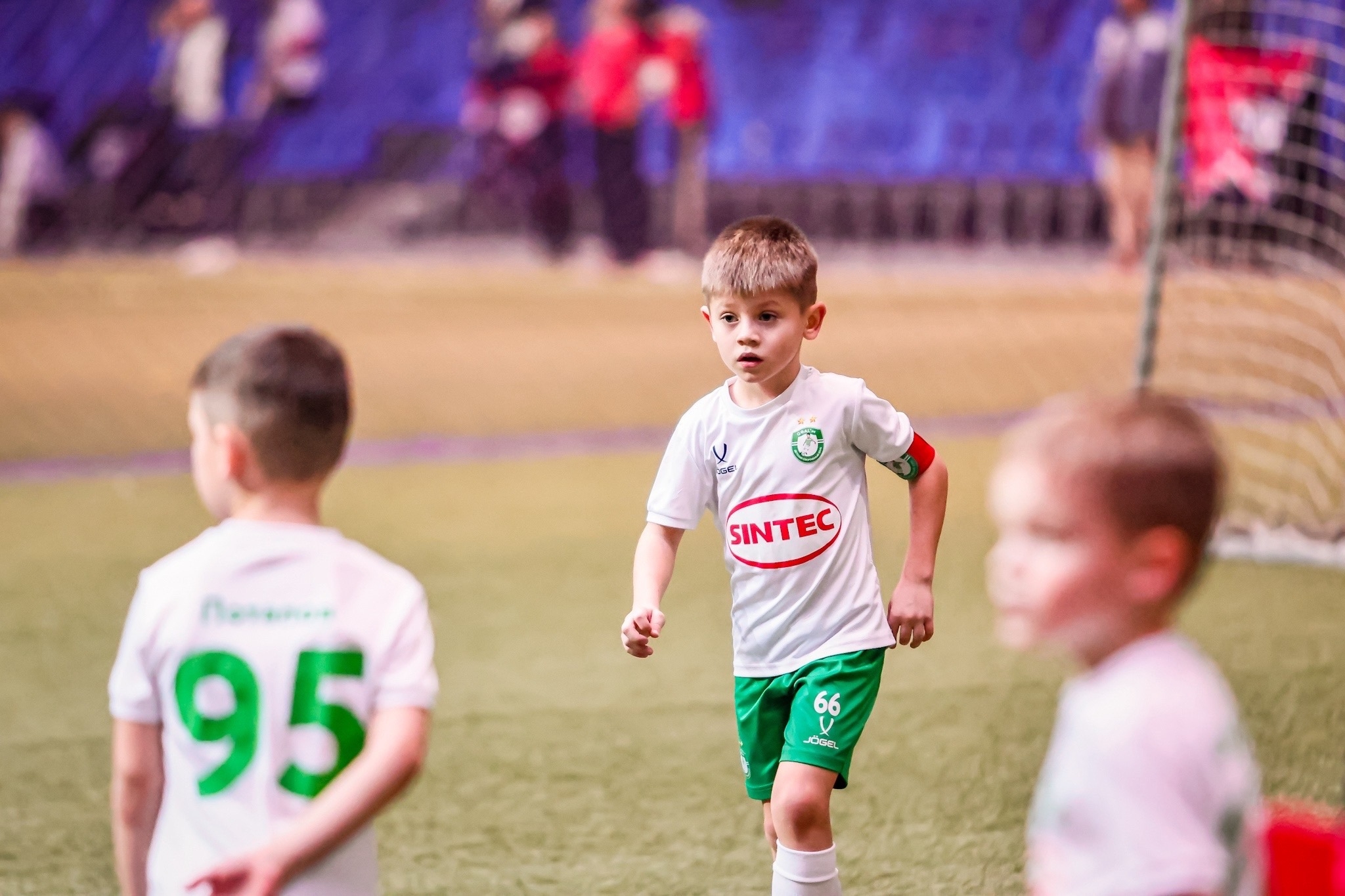 Юный футболист в игре