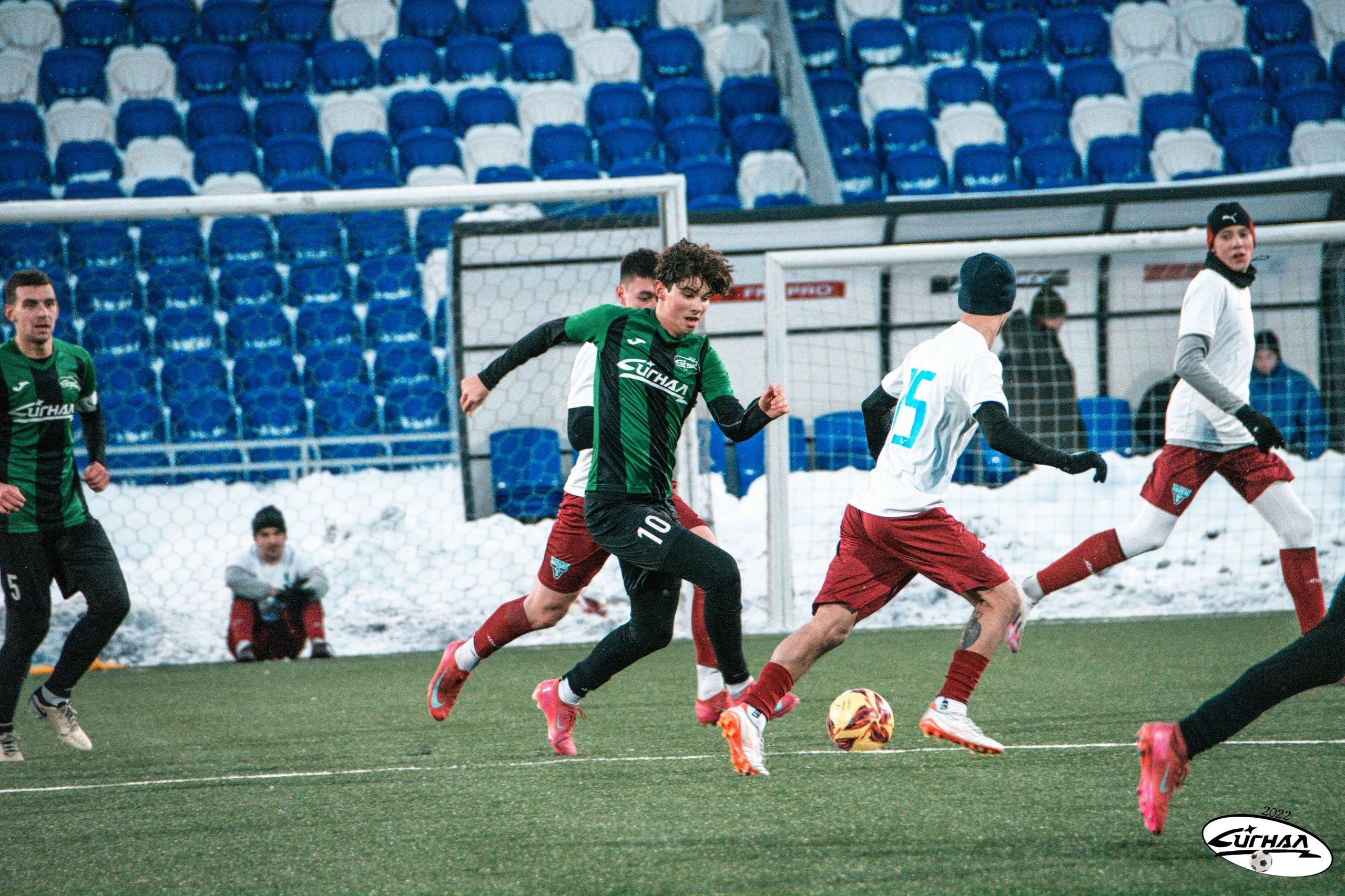 Наши выпускники дебютируют за «Сигнал»